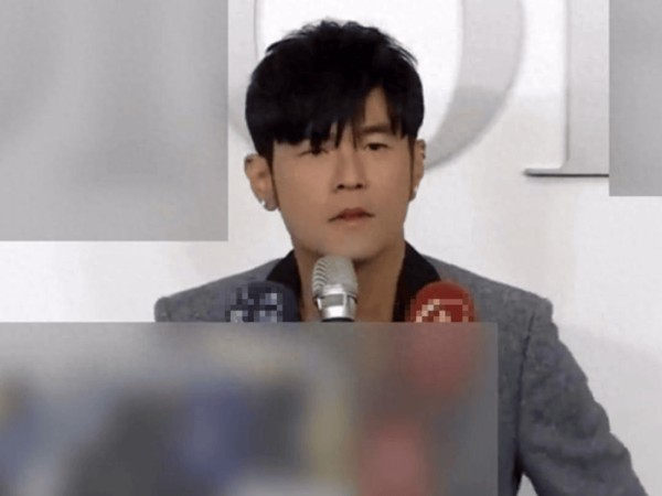 周杰伦透露新专辑发布时间:明年一定出来,大概三四月的时候