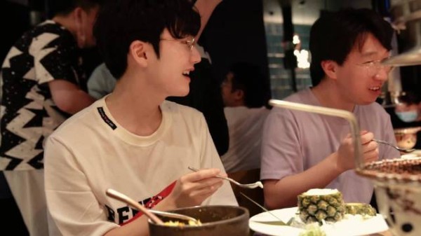 Peanut发文回忆2020年LGD并肩作战时光