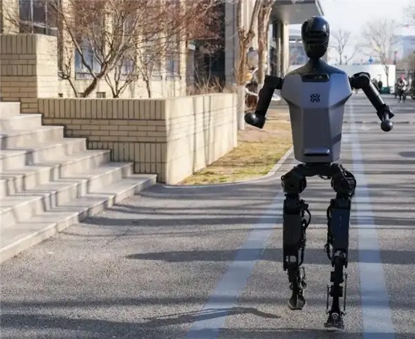 速度碾压人类！王兴兴放话：下个月机器人半马要跑进1小时内