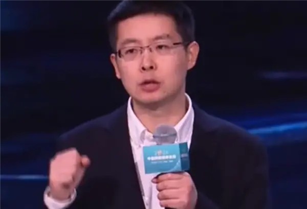 速度碾压人类！王兴兴放话：下个月机器人半马要跑进1小时内