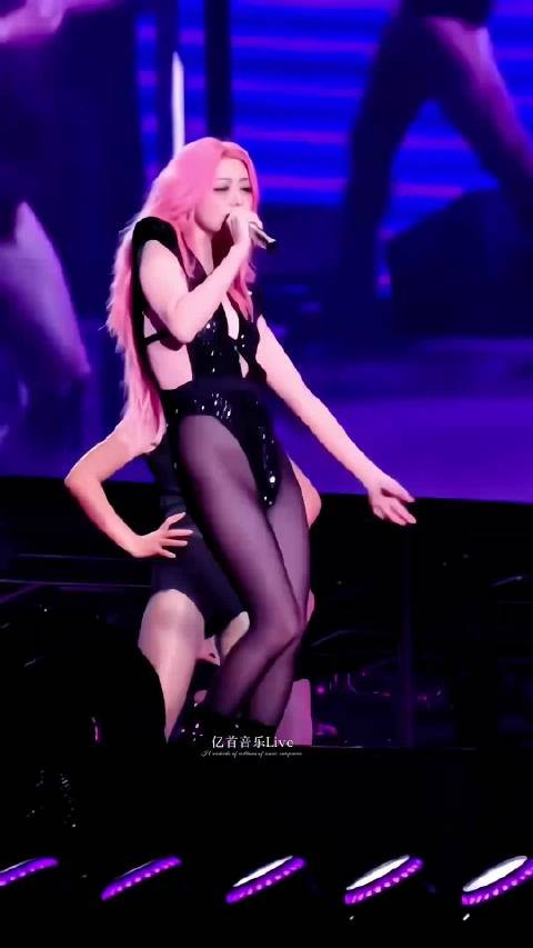 薛凯琪真大方！