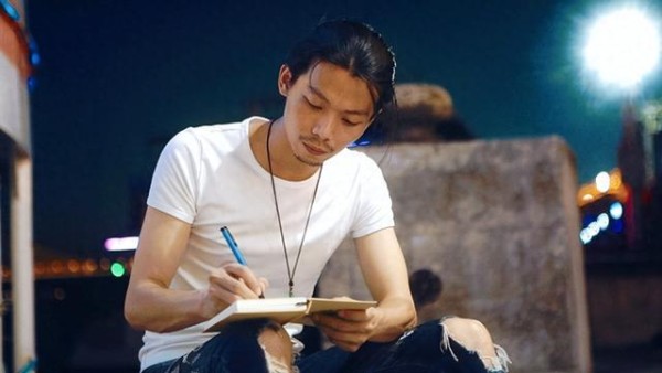 音乐人易白：用MV将音乐和影像结合，创造强烈情感共鸣和视觉冲击