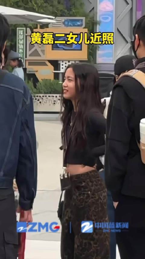 黄磊二女儿近照