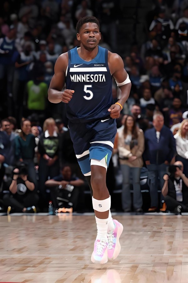 如何评价爱德华兹的NBA生...@男孩一个聊体育的动态