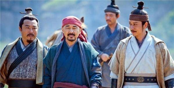 秦桧子孙中状元,路过岳飞墓时写下两句诗,后成传诵的千古名句