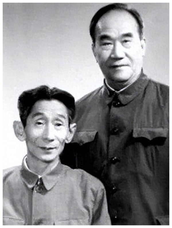 侯宝林未称呼三叔惹马三立不满，为何苏文茂却直呼杨少华名字？