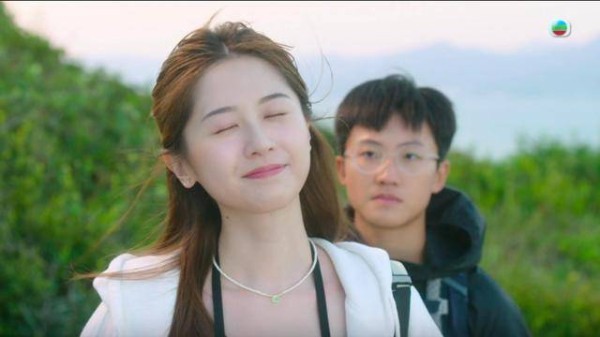 TVB“最佳女新人”再次出圈,甜美外形引发讨论,被指神似陈自瑶