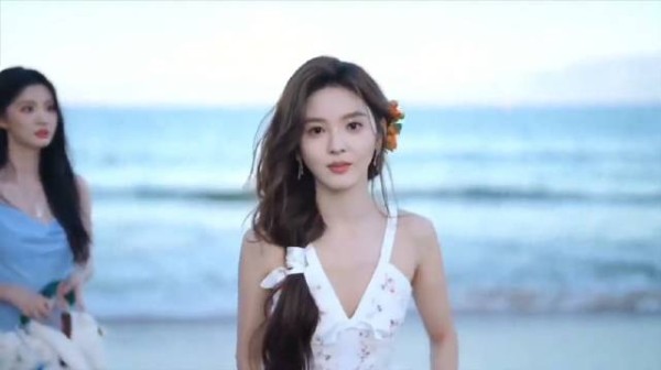 听说很多人都是从这段视频开始迷上章若楠的