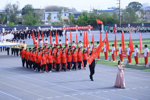 我院学子积极参加第六十二届运动会