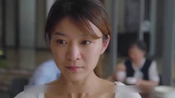 怀孕儿媳想吃辣椒炒肉，被婆婆一筷子打掉，儿媳爆爽反击！