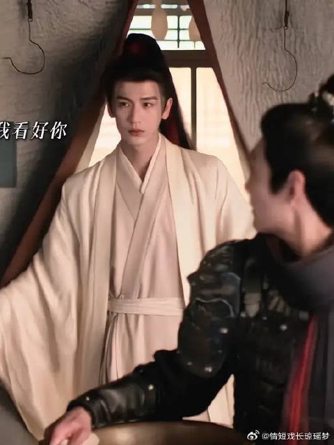 人怎么能这么有眼力见呢 被谢五的前途亮的睡不着