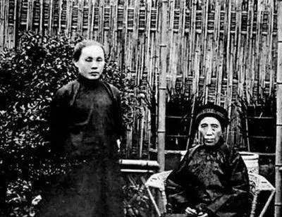 与郭沫若相恋的女子结局怎样？一位坚守，一位追逐，两位殒命