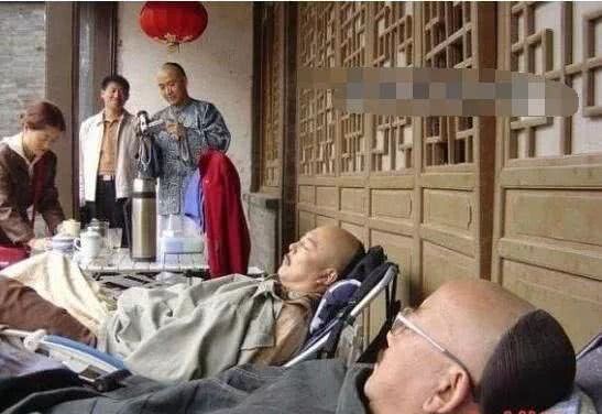 封面 电视剧搞笑幕后花絮:唐嫣搞笑,胡歌妩媚