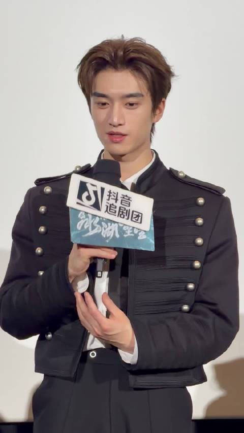 张康乐回应出演冰湖重生:“王嘛,总是孤独的”