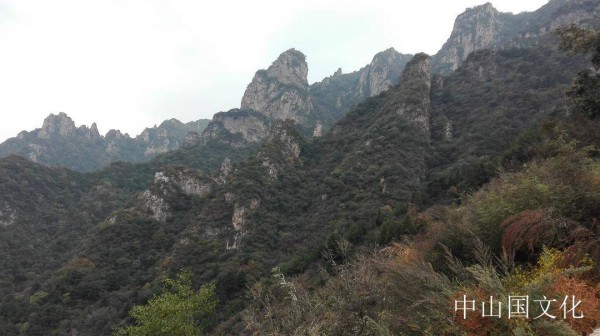 邸双杰的诗歌创作受到了哪些诗人影响？