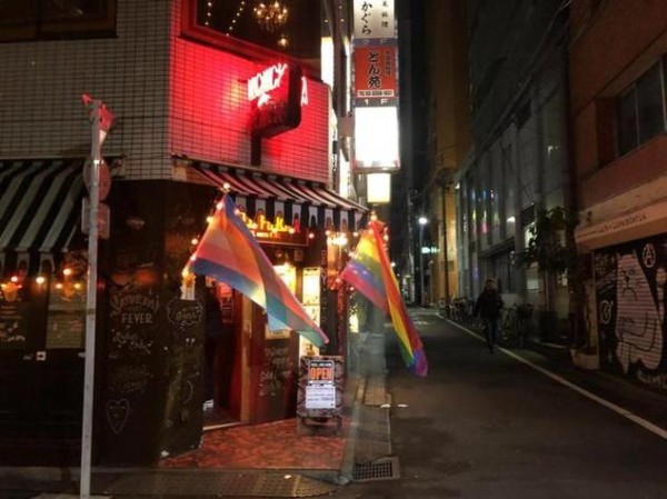 《再见二丁目》与《原来过得很快乐》：从孤独等待到乐观生活的哲思