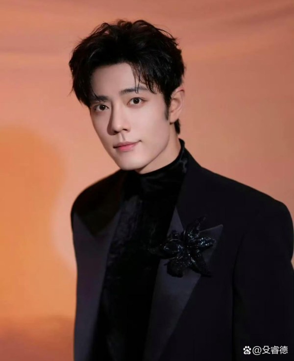 谈及娱乐圈热度与资源的争夺，从来都...@殳睿德的动态