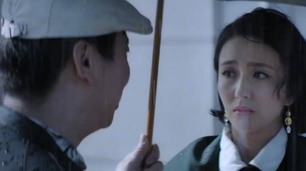 佟丽娅竟然被老男人骗了一大笔钱