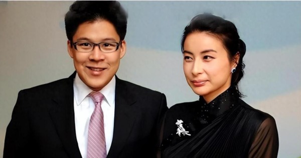 2026年终大盘点：张雨绮人设塌房，郭晶晶意外躺枪，娱乐圈的底线到底在哪？