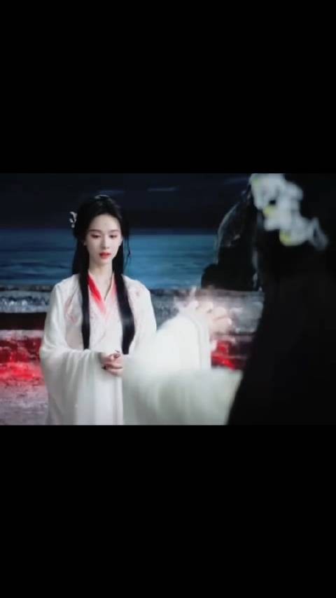 露芜衣不忍杀雾妄言，武拾光三人内有人身上有九婴碎片，几人去救雾妄言