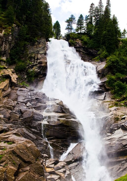 Blick hinauf zum Wasserfall | © krimmler-wasserwelten.at/Kolarik