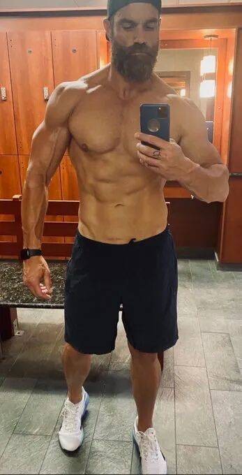 《生活大爆炸》演员!