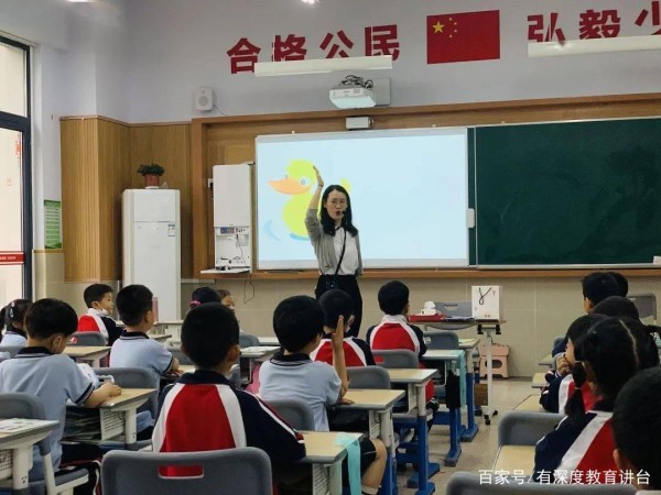 体会到音乐的趣味，获得身心的放松与艺术能力