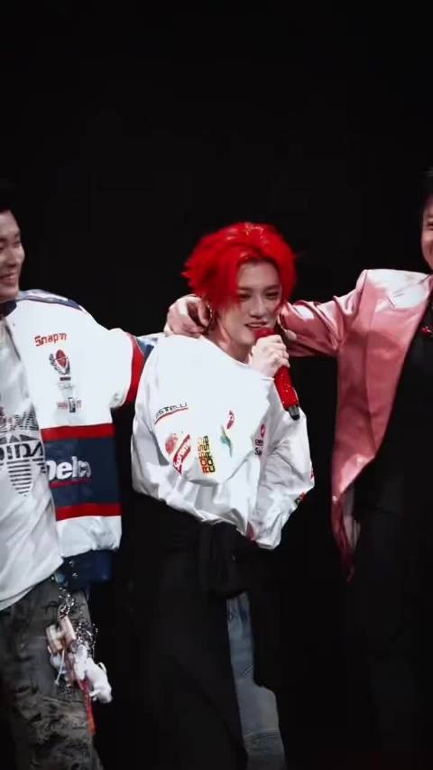 陈赫看到邓超化鹿晗同款妆容，对此的评价是：世界上只有一个鹿