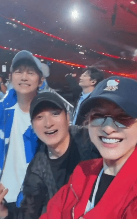 何炅李维嘉吴昕去看张杰演唱会 梦回《快乐大本营》