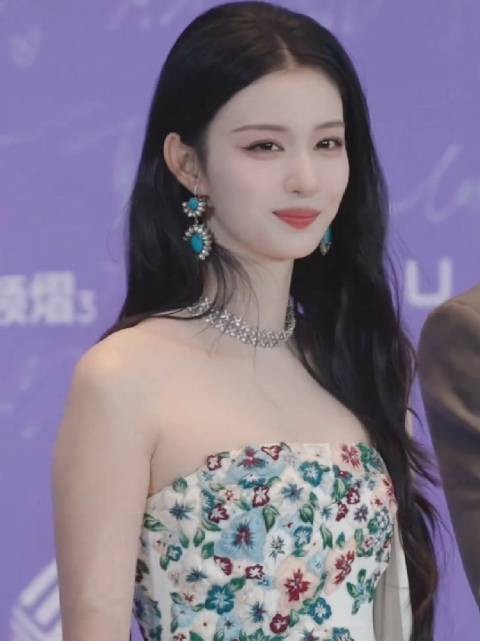 王楚然这状态也太好了，又白又漂亮，真的好好看王楚然，真的好喜欢