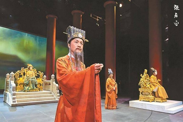 跨越四百年，改革精神在此共鸣 北京人艺话剧《张居正》首次登陆深圳，冯远征携剧组走进前海