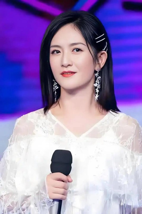 谢娜号召力依旧给力,演唱会门票秒售罄,本人得知后开心不已