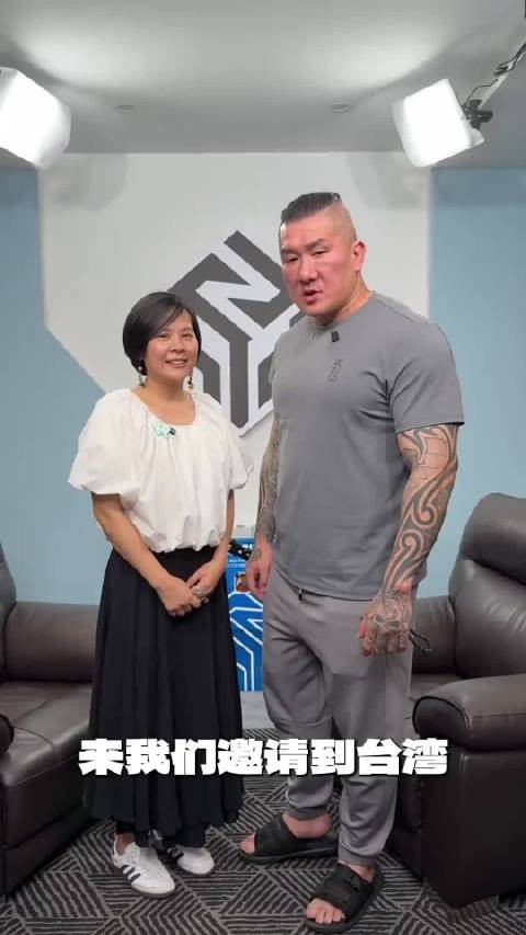 李贞秀：大陆女人不能让青鸟 黑熊欺负了，时间是最好的照妖镜！