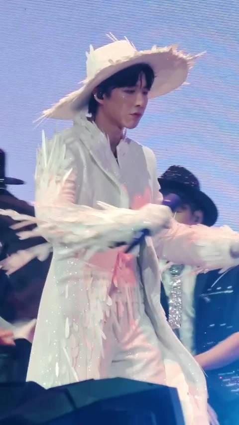 近距离看刘宇宁跳舞 太高清了