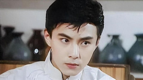 结3次婚、两度丧子，59岁无儿无女，王晶为何说张卫健一点都不惨