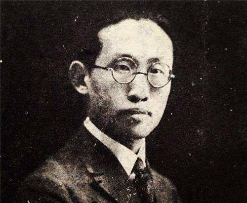 清华才子朱湘：一生清贫，落魄时，妻子加班独子饿死，他投江自尽