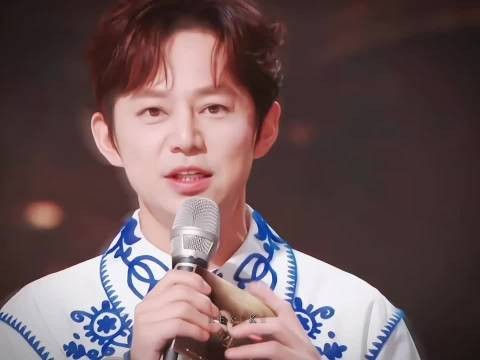 何炅多年坚持为观众带来快乐