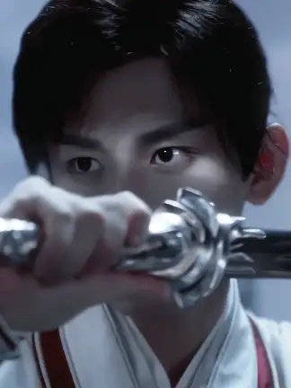 那年醉如狂三十六剑 ，万人空巷为睹君