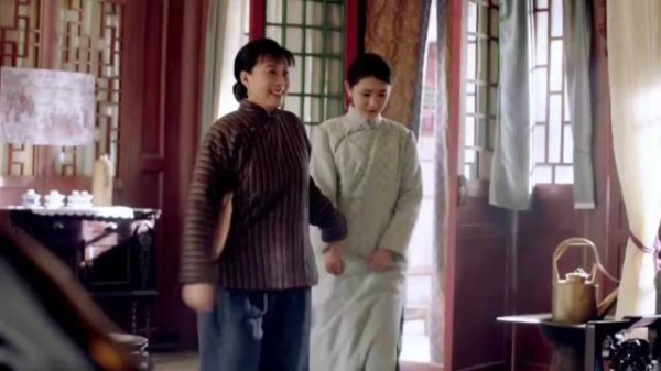 芝麻胡同:太太要给少爷相亲，大少爷一见到女方就可以装傻子扮痴 何冰刘蓓王欧