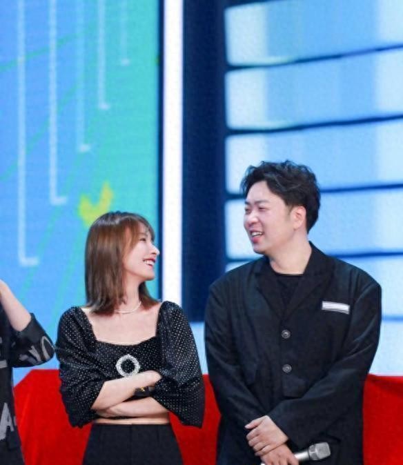 谈7年恋爱还不结婚？吴昕郑凯恋情曝光，难怪她看不上杜海涛