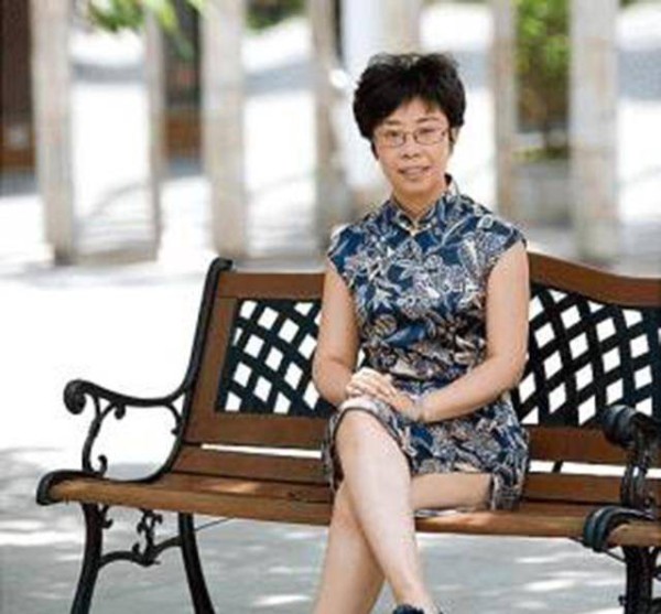 45岁不婚，却坚持追求白头偕老的婚姻，蒙曼老师有理性的女权主义
