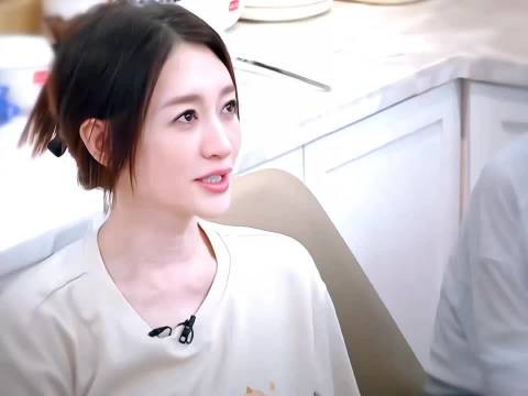 李小冉坦言浪姐结束后将想念队友，遇困难会回忆经历