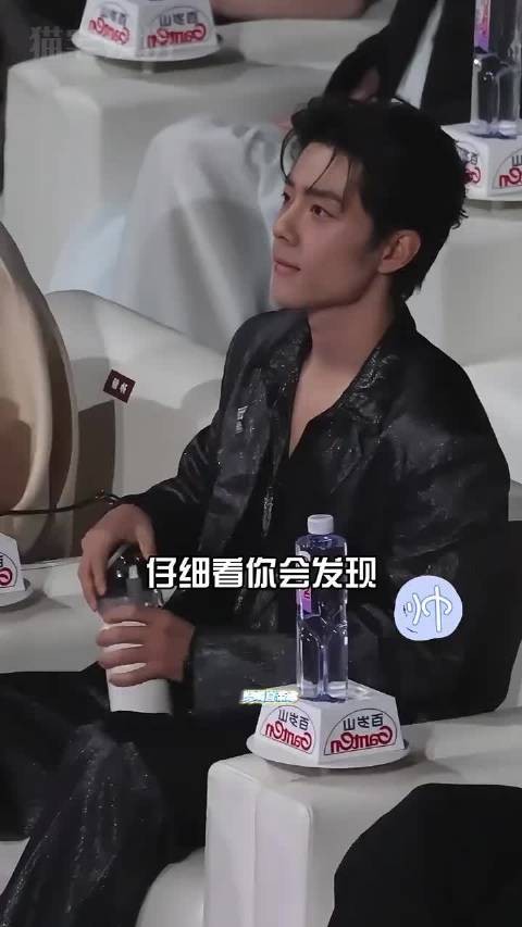肖战胡歌活动拒瓶装水引热议，揭秘明星饮水选择背后