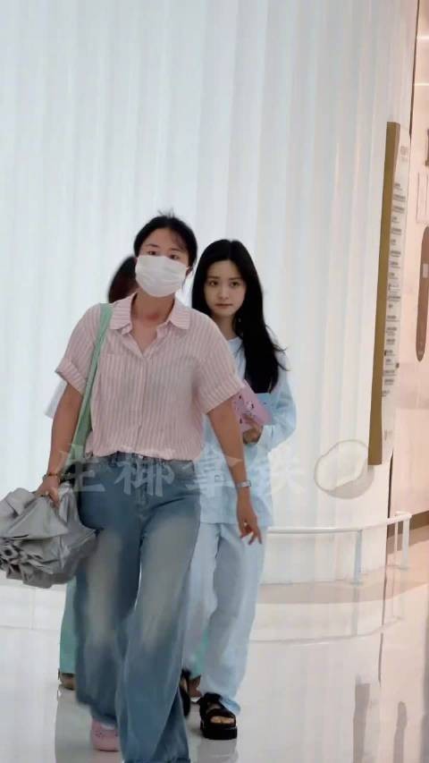 沈月素颜，看着状态如何？