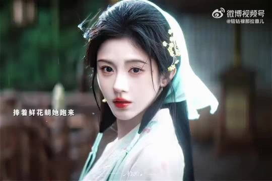 月鳞绮纪鞠婧祎田嘉瑞重逢交换礼物再续前缘