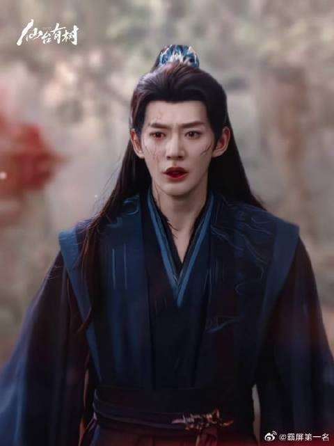 越舍不得靠近，越想要靠近