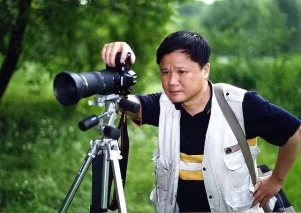 拍摄《巴金的路》，摄影家祖忠人逝世