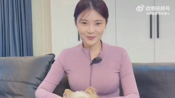 大嫂徐冬冬自曝已经生娃，亲自下厨为尹子维做美食，小腹平坦身材恢复好