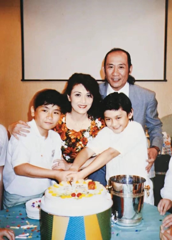 81岁李家鼎和长子决裂，自曝被长子掏空积蓄，财产后事均交付幼子