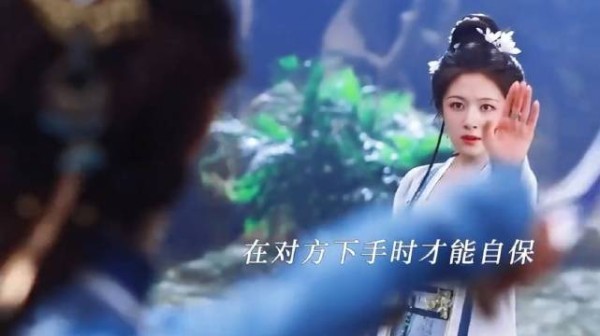 女主自救剧情引观众热议，全员智商在线配合默契